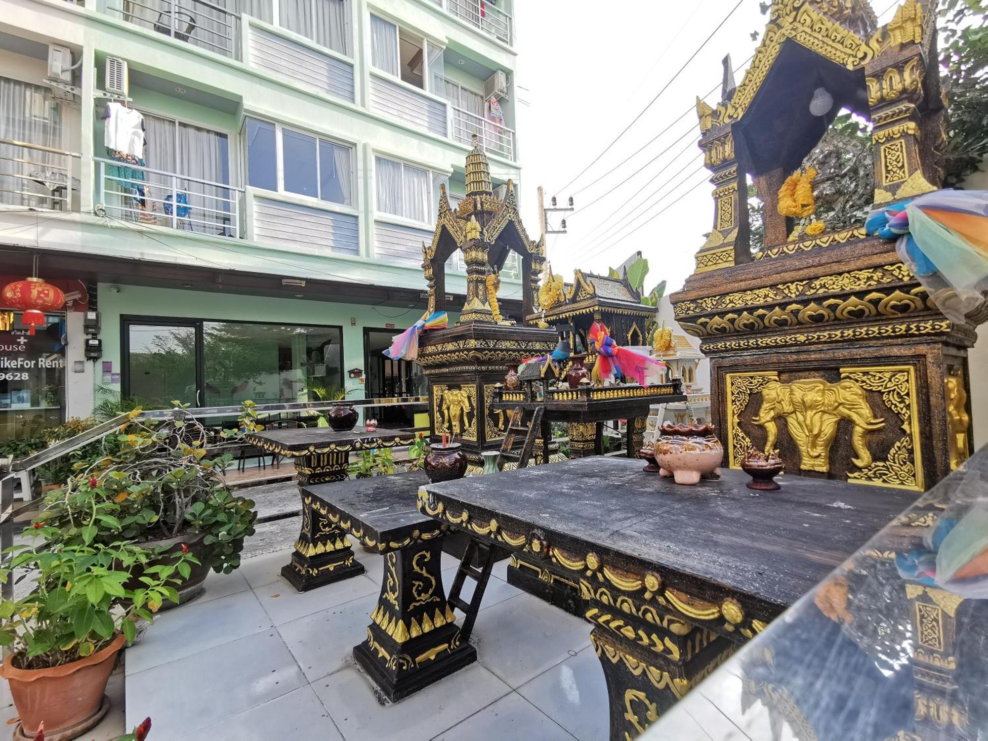 Отель Lanting Patong Экстерьер фото